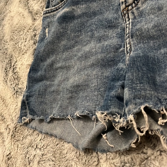 Silver Jeans Co Women’s Denim Short Shorts, High Waist, Size 3, Very Cute!! - Picture 2 of 7